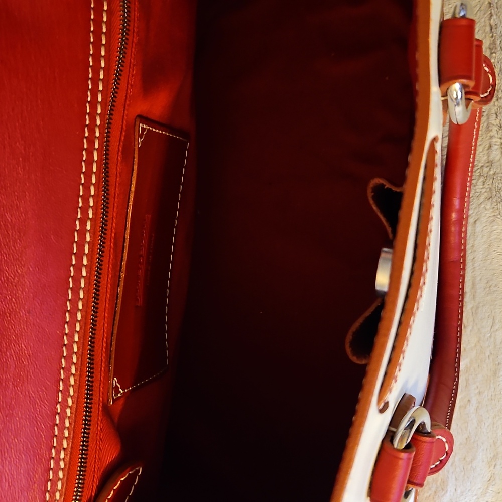 Alto Dooney & Bourke Satchel - Picture 13 of 14